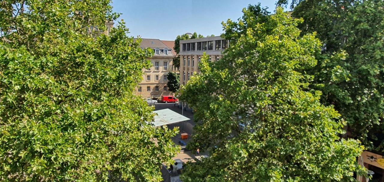 Sonniges Zimmer Mit Balkon Im Herzen Mannheims Luaran gambar