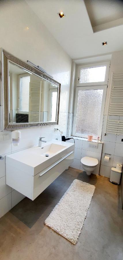 Sonniges Zimmer Mit Balkon Im Herzen Mannheims Luaran gambar